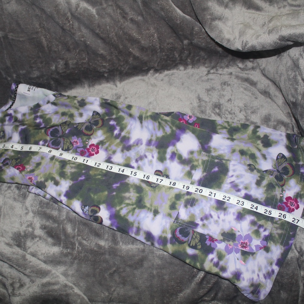 PreLoved Beyond Scrubs Womens Butterfly Floral Tie Dye  Scrub top in Sz (XL) - Picture 11 of 11